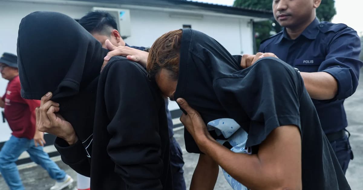 Dua mekanik didakwa memandu dengan melulu di Jambatan Kedua