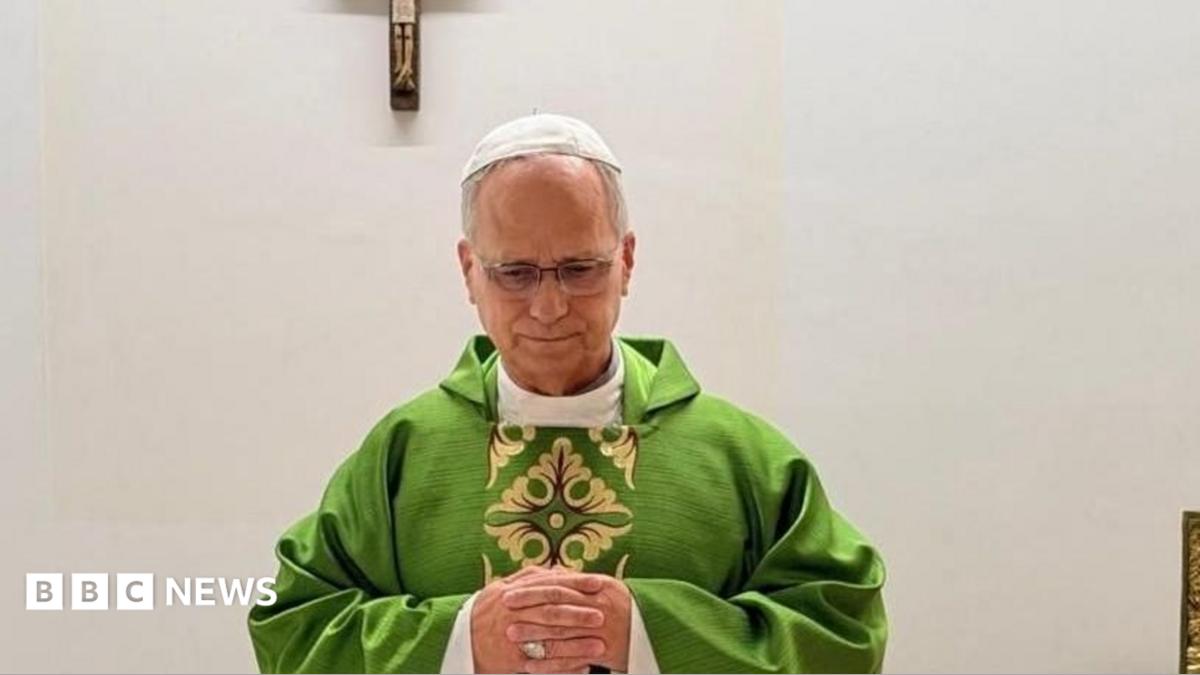 Pope Francis appears in first photos since surgery and cancer diagnosis