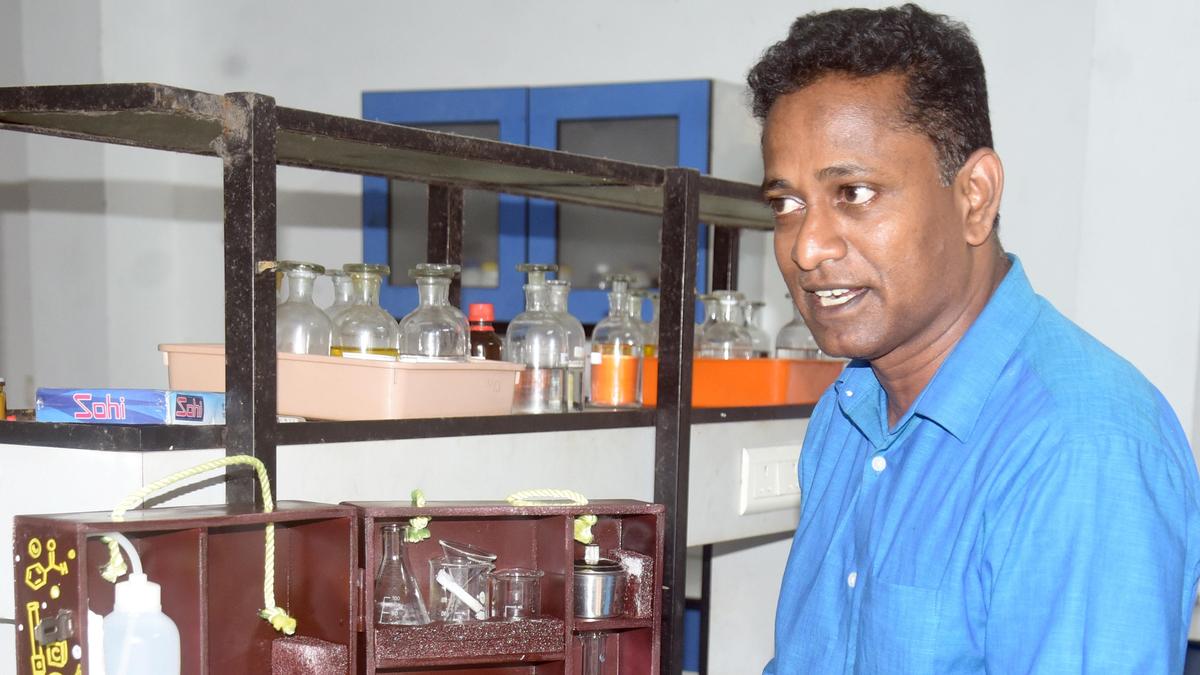 Kerala teacher's mobile chemistry kit ignites student experimentation
