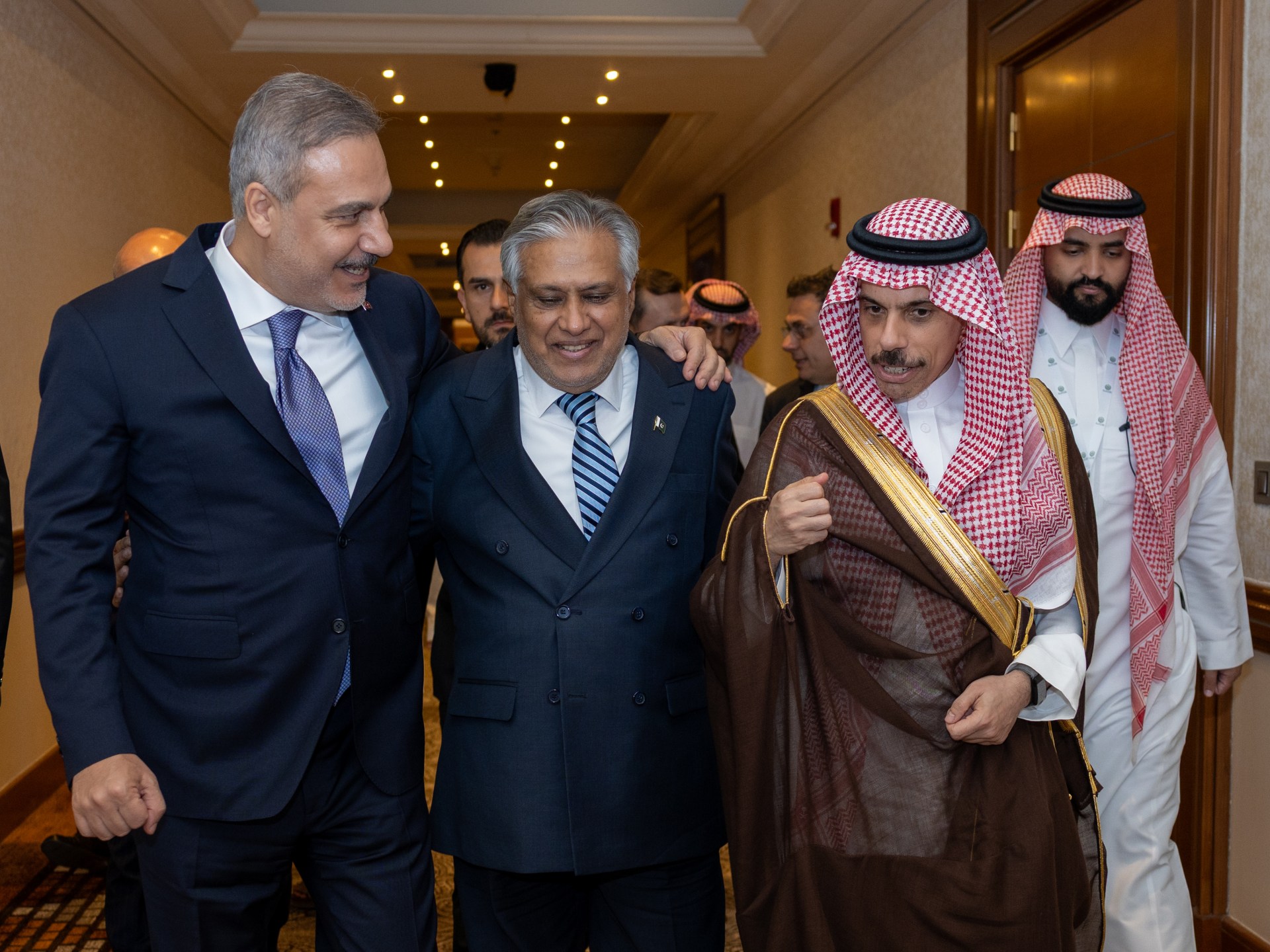 Turkey, Pakistan to deploy forces to Saudi Arabia amid Houthi tensions