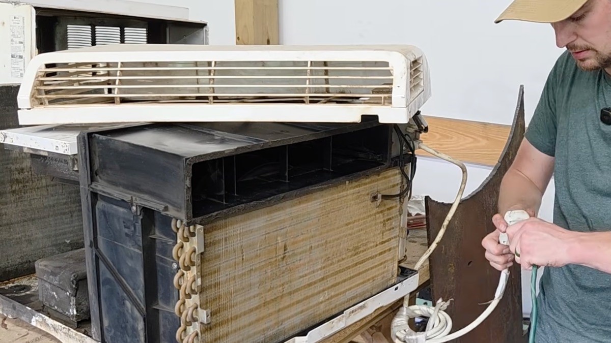 YouTuber's DIY Air Conditioner Hack Draws Online Attention