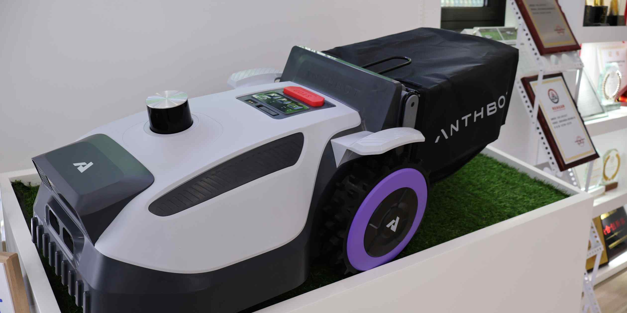 Chinese robot mower makers pivot to Europe as US tariffs mount