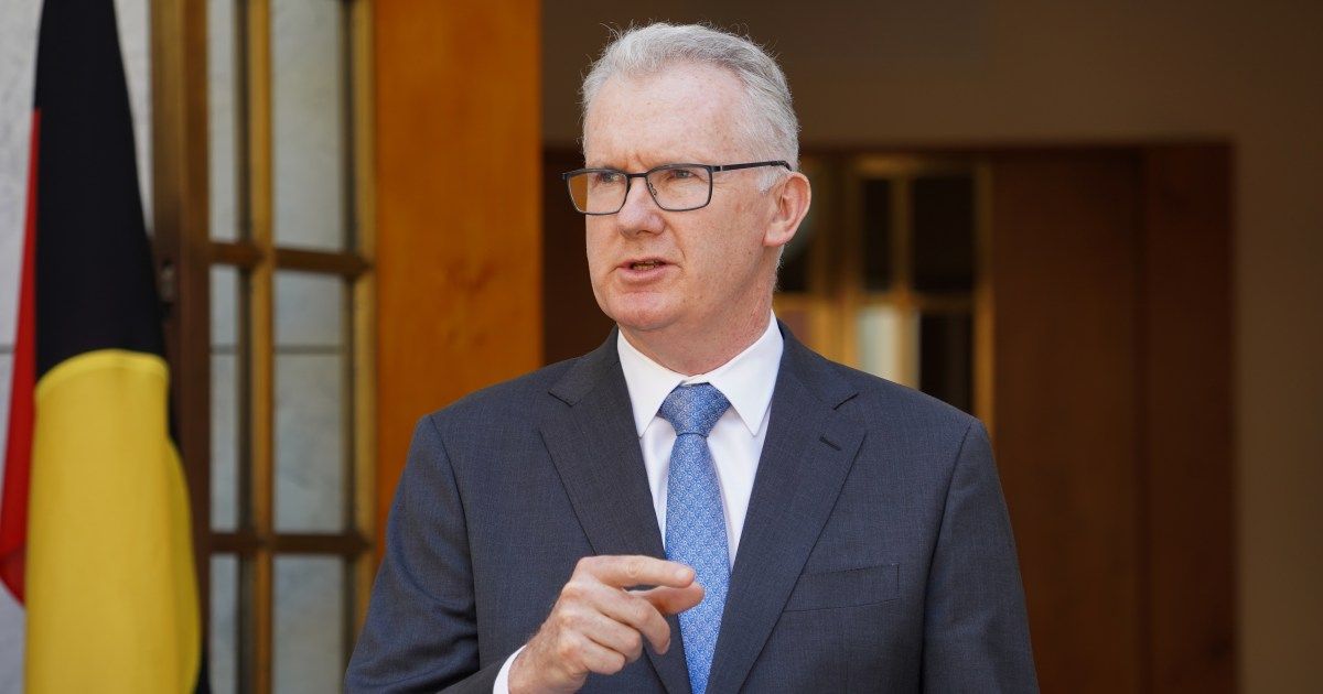 Australia intensifies visa enforcement with detention threat for overstayers