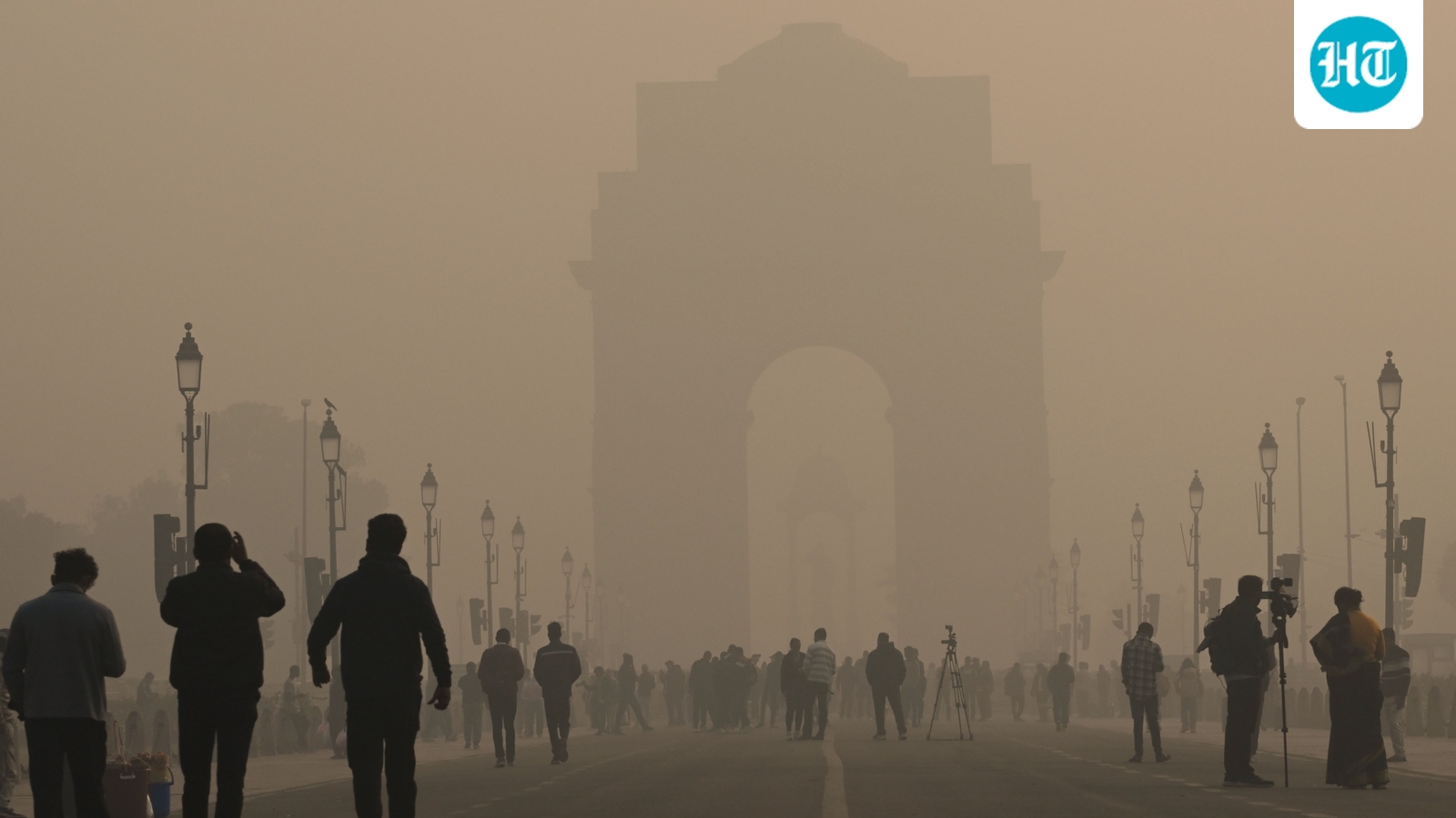 दिल्ली की वायु गुणवत्ता में सुधार, AQI 191 पर आया; सरकार वायु प्रदूषण से जंग लड़ रही है