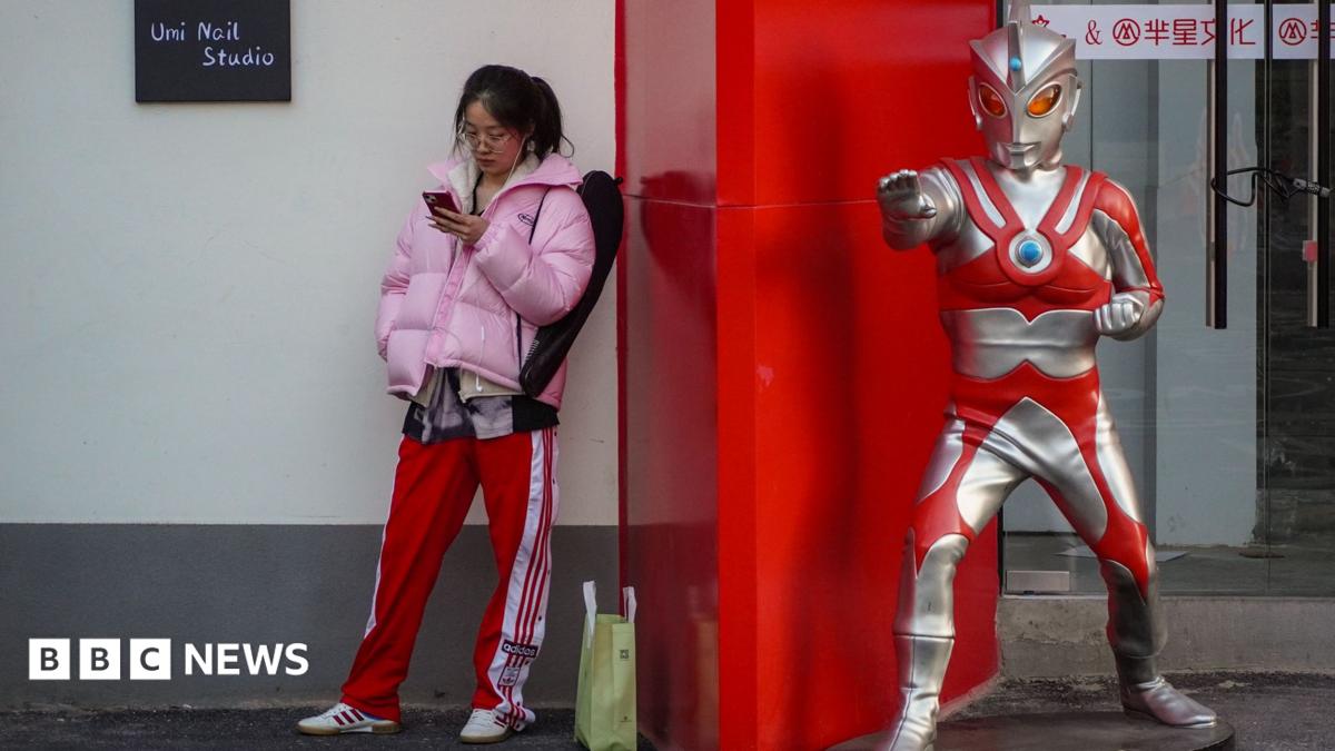 Chinese Gen Z embrace professor tackling anxiety epidemic
