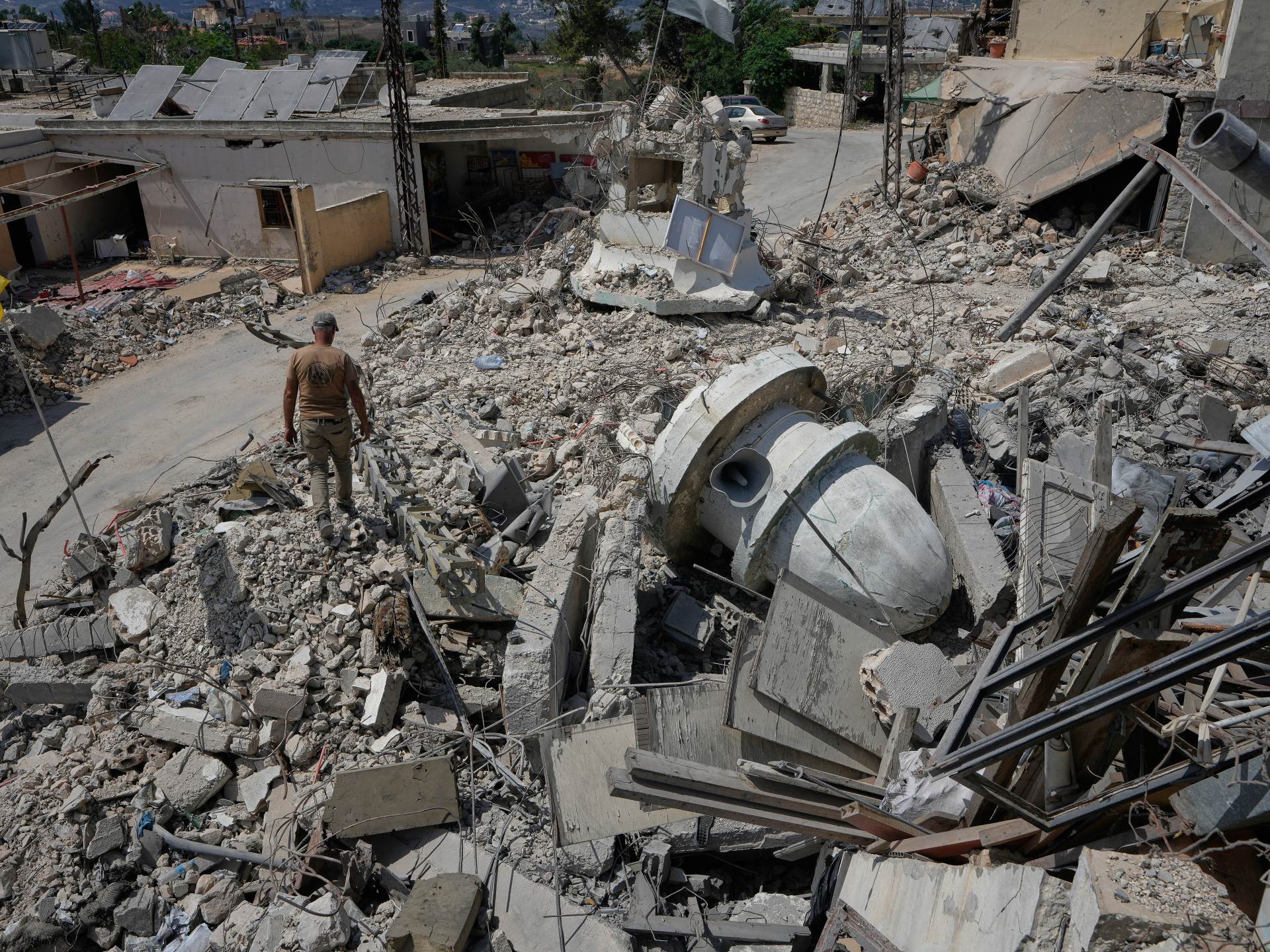 Israeli military operations intensify in southern Lebanon amid ongoing conflict