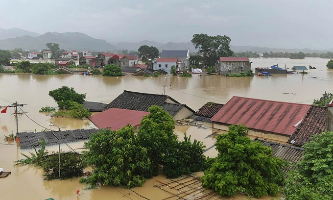 Storm Narra kills one, unleashes flooding across northern Vietnam