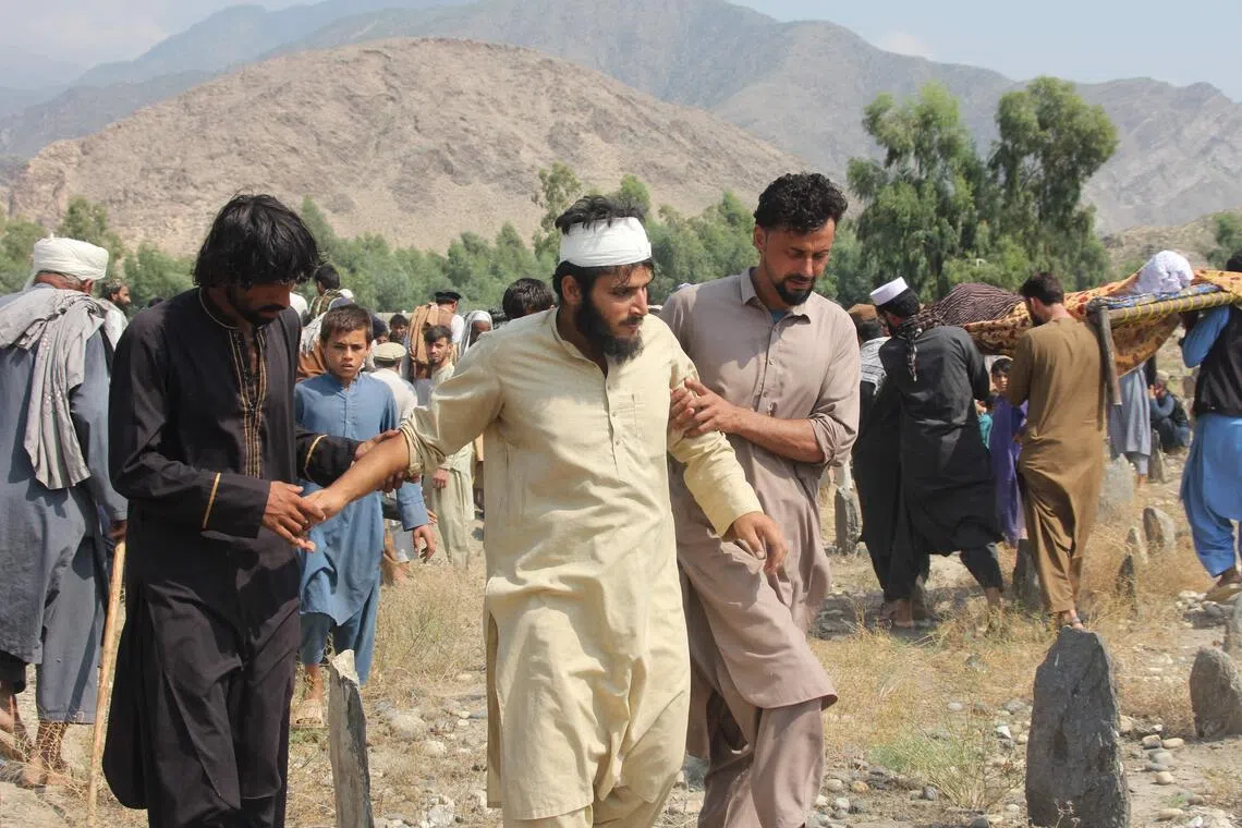 Pakistan says air strikes kill 28 militants; Taliban reports civilian deaths