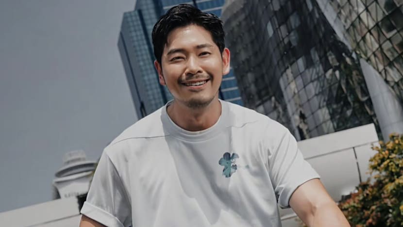 Actor Romeo Tan's Power Bank Collection Reflects Battery Anxiety Trend