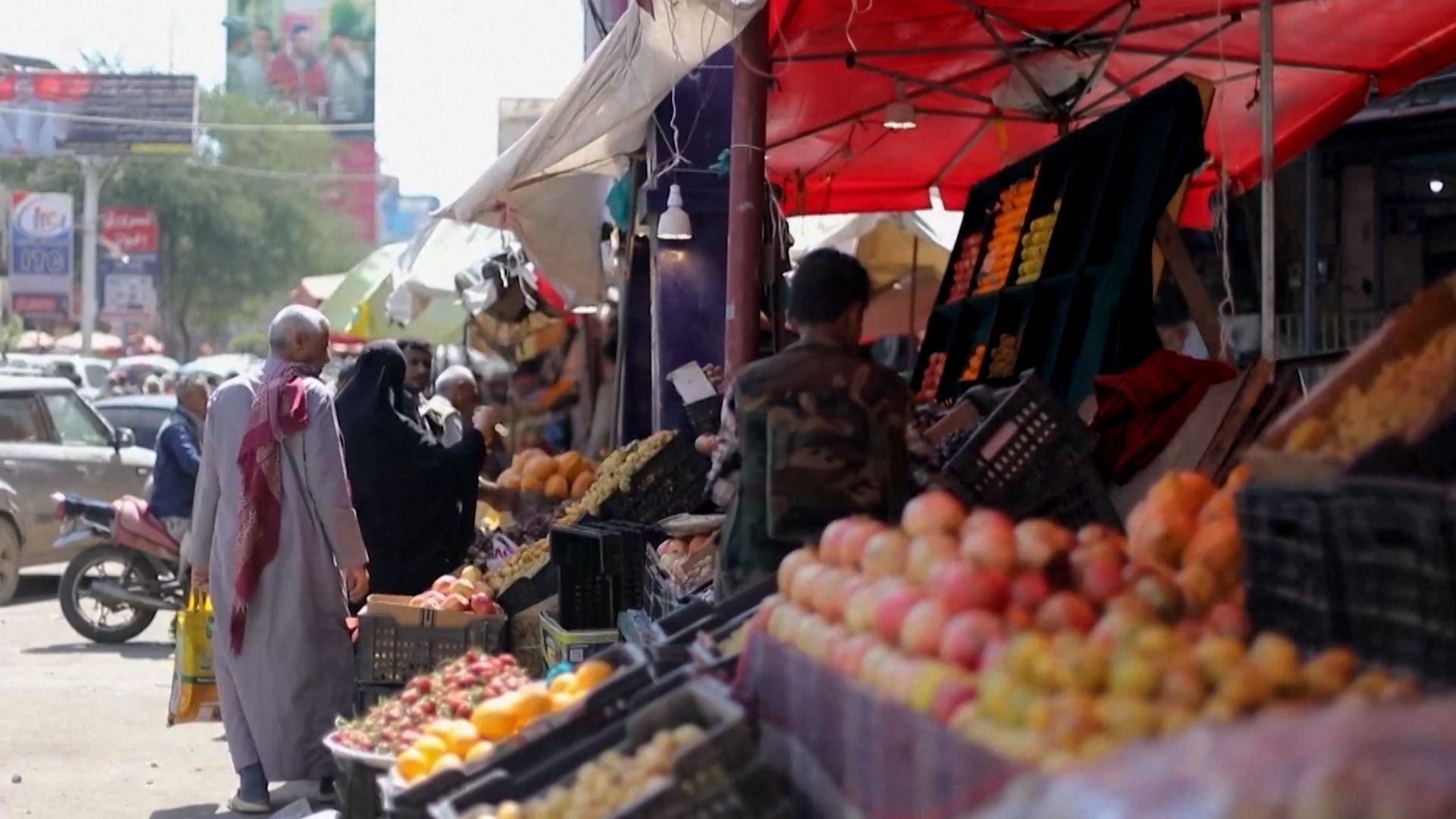 Taiz residents brace for deepening food and fuel shortages as fighting persists