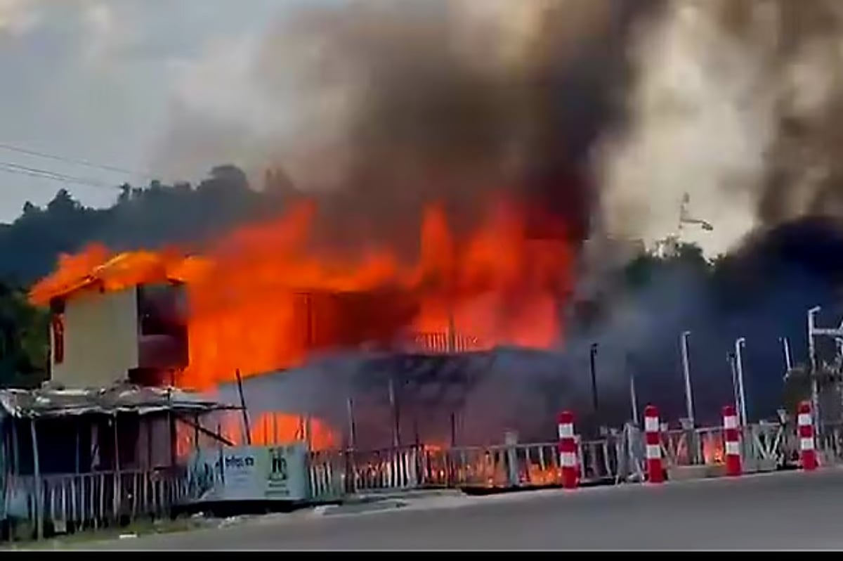 Fire at Cox's Bazar resort claims four lives, injures multiple