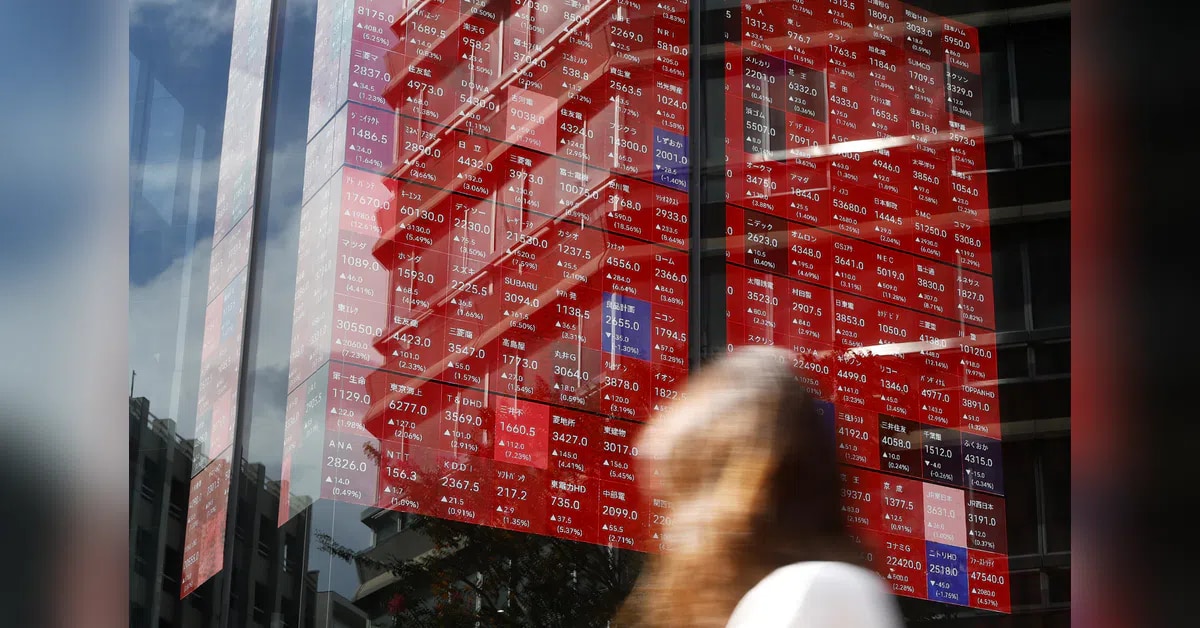 Asian markets tumble as AI stock selloff spreads across region