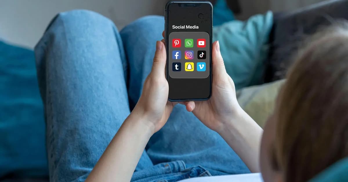 New Zealand Labour backs under-16 social media ban, clearing path for law