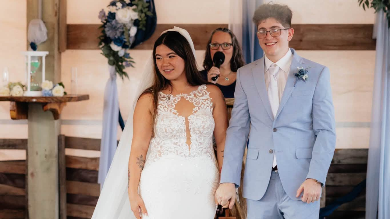 Storm Forces Couple to Invite Strangers to Wedding, 500+ Attend