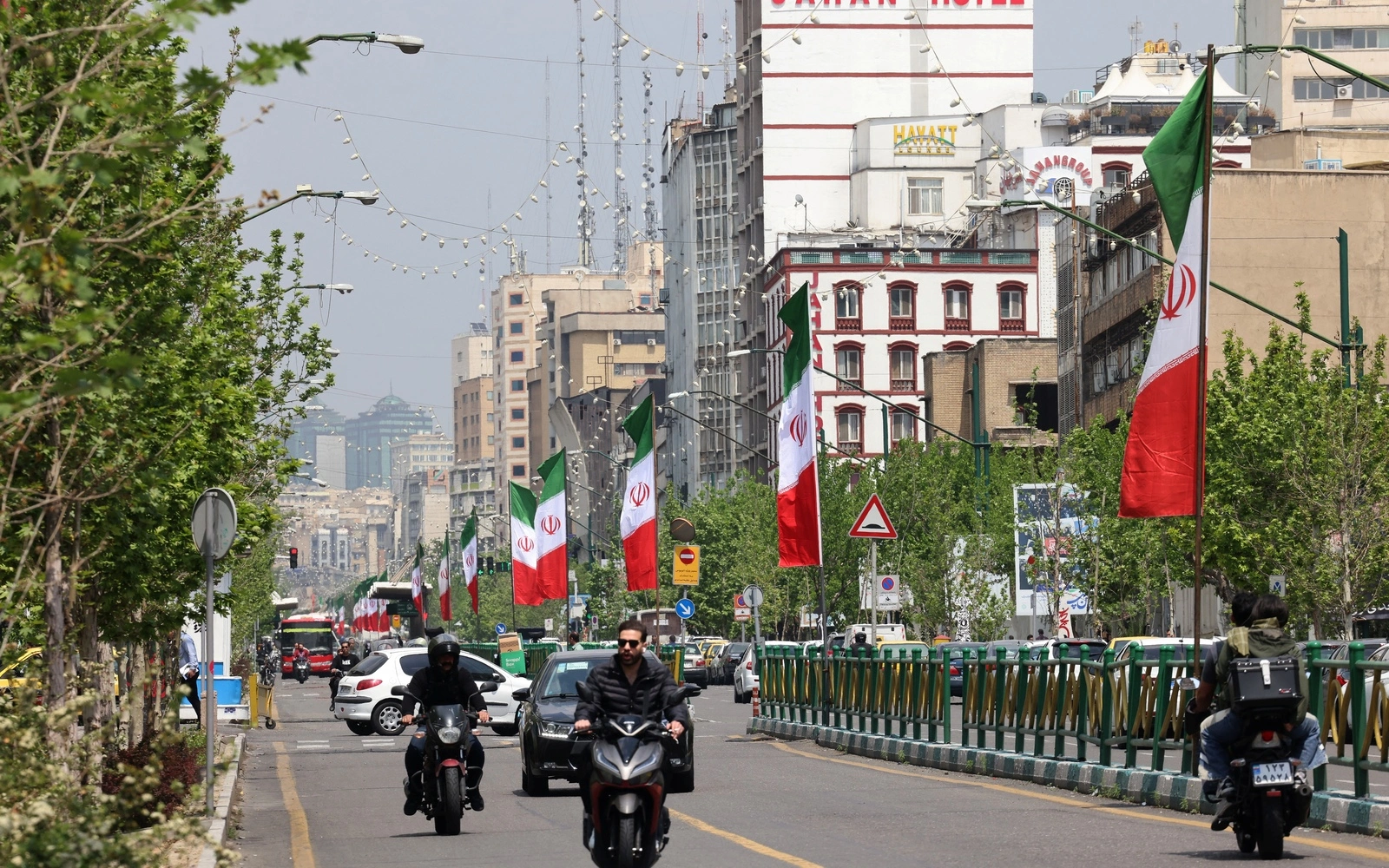 Qatar sends high-level delegation to Tehran for diplomatic talks