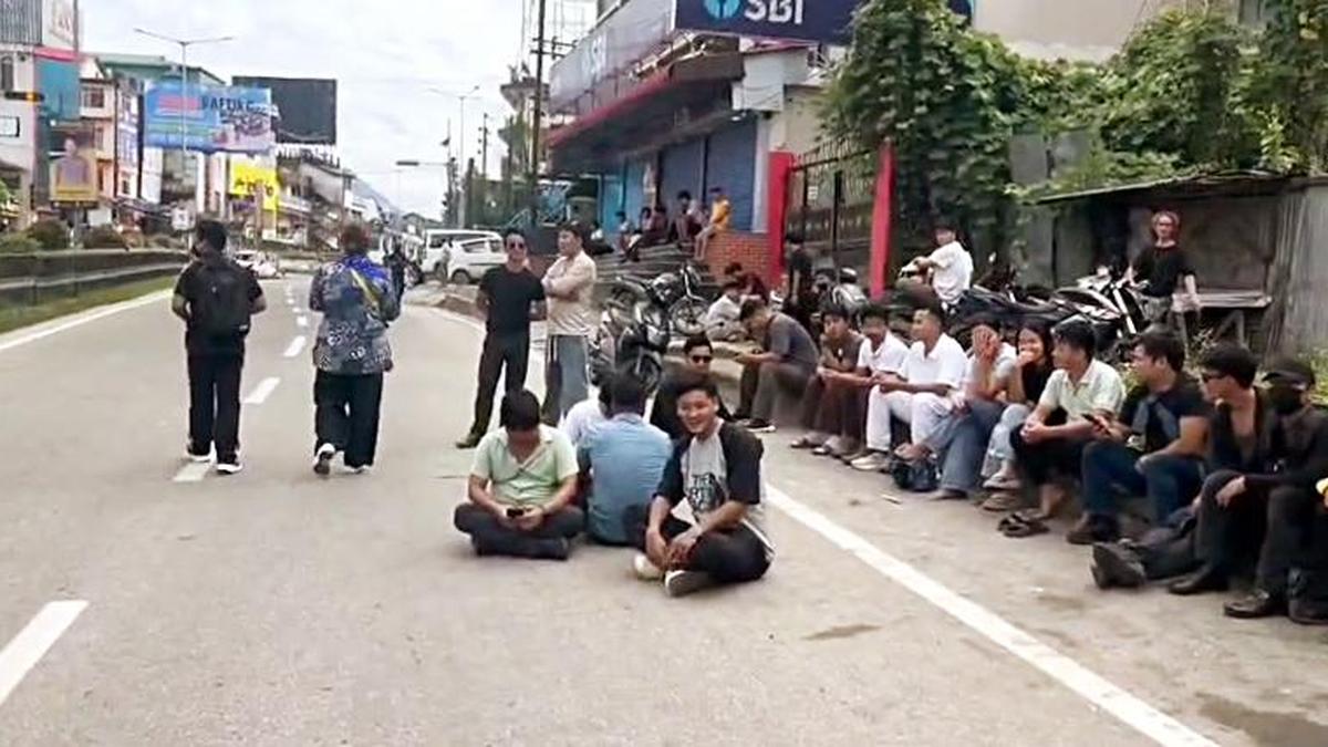 स्कूल बुनियादी ढांचे की खस्ता हालत पर बंद, इटानगर ठप