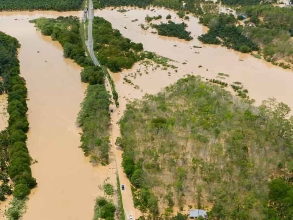 Sabah's Padas River swells to dangerous levels as heavy rains inundate communities