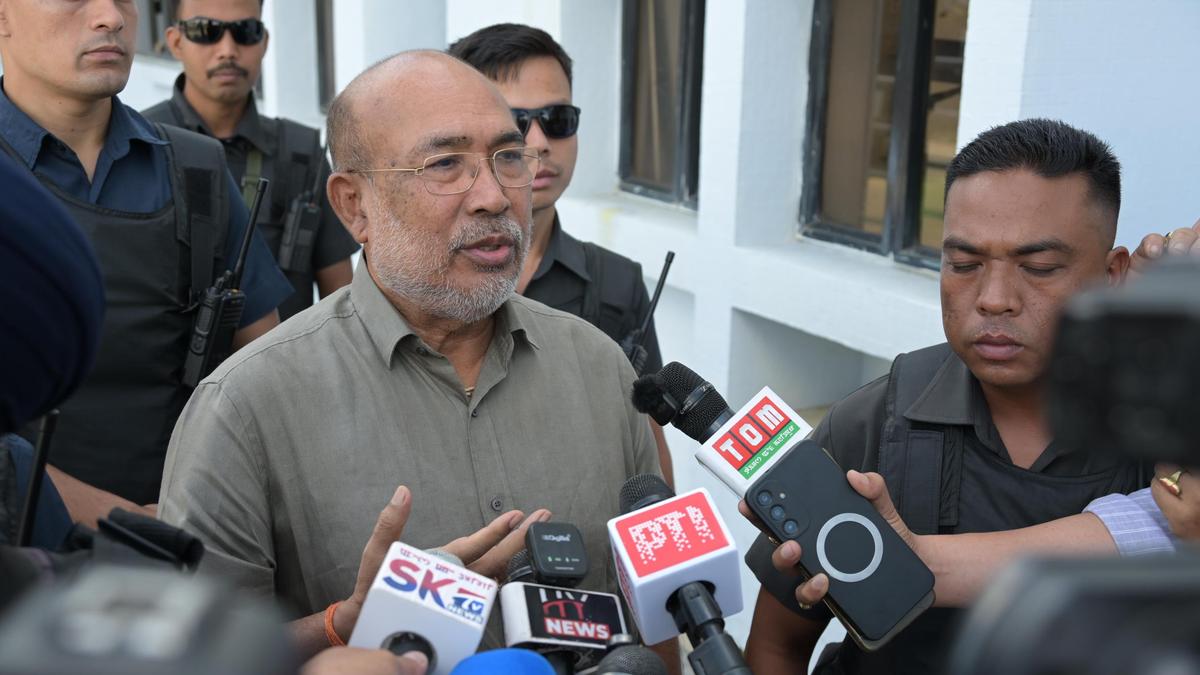 Manipur CM briefs Shah on public demand for NRC before census