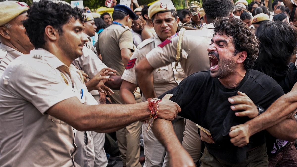 Delhi protests over electoral chief's resignation turn violent, 110 detained