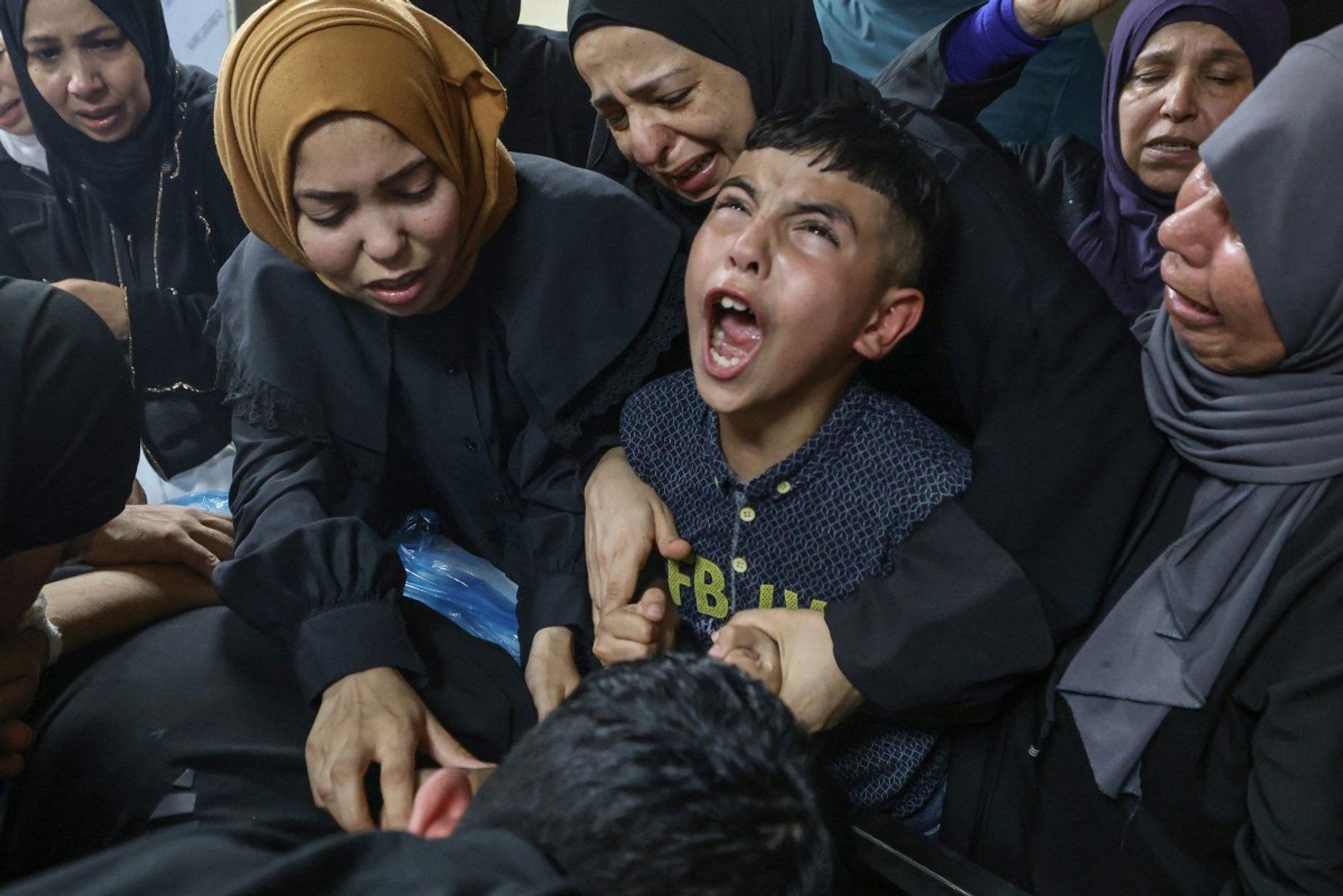 Palestinian teenager killed in Israeli raid laid to rest