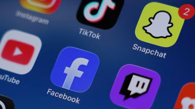New Zealand moves to ban social media access for under-16s