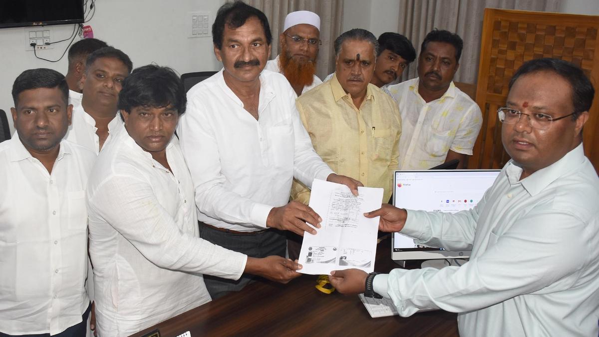 Congress demands alternative livelihood before street vendor evictions
