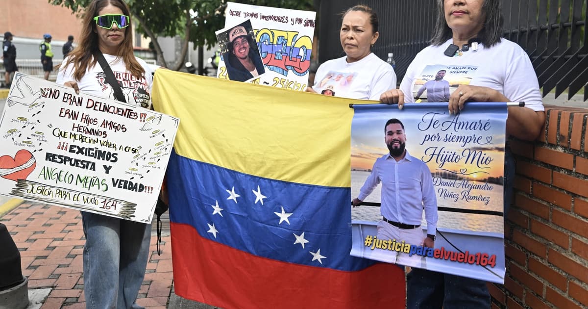Families of deported Venezuelans killed in quakes demand US apology