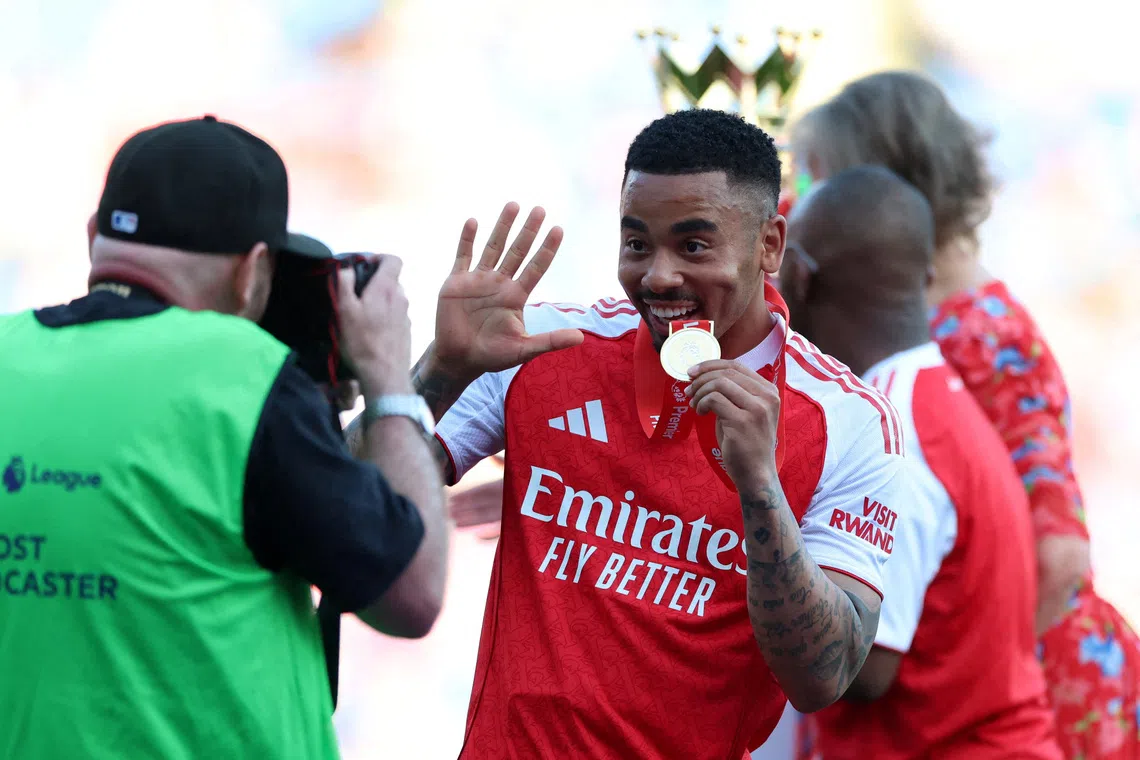 Barcelona complete signing of Arsenal's Gabriel Jesus