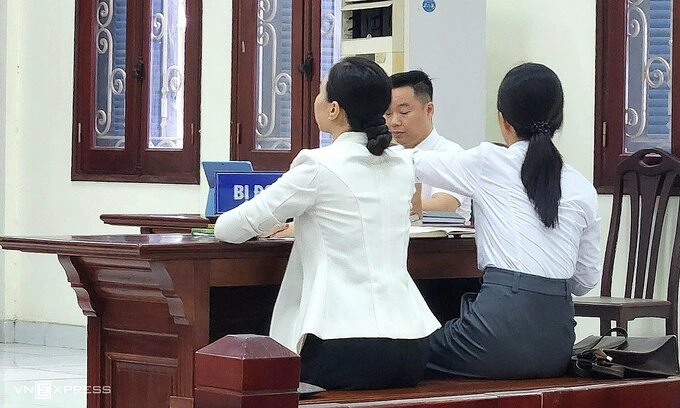 Hanoi court hears case of man seeking $191,000 from ex-girlfriend