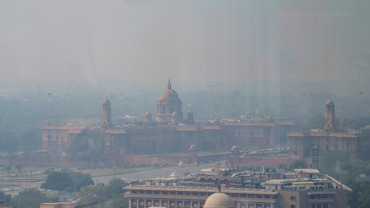 दिल्ली की वायु गुणवत्ता में भारी गिरावट, एक दिन में AQI 65 से 216 हुआ