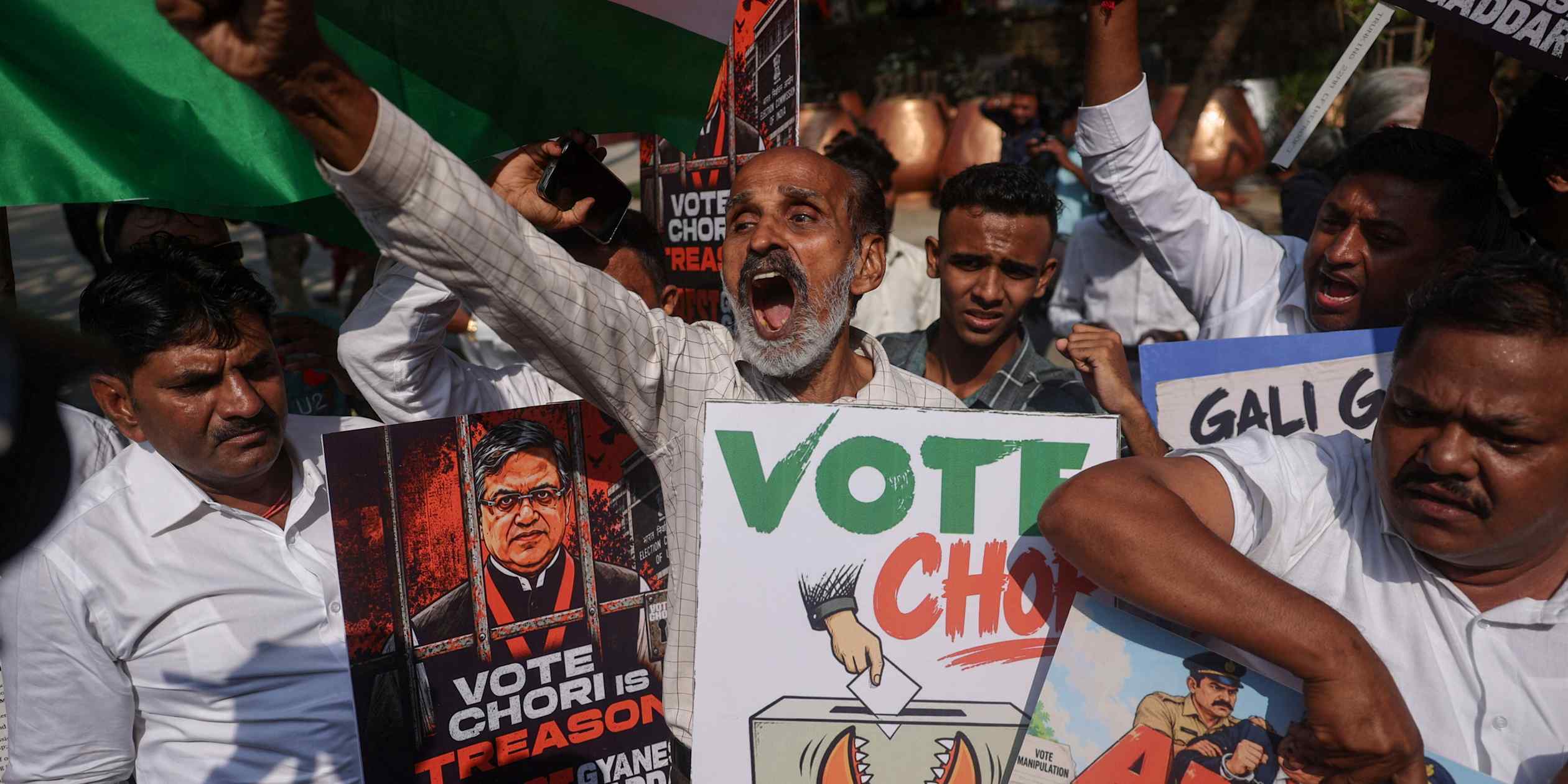 Indian opposition demands removal of election commission chief