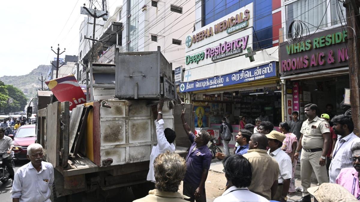 Vellore civic body clears Arcot Road encroachments to restore traffic flow