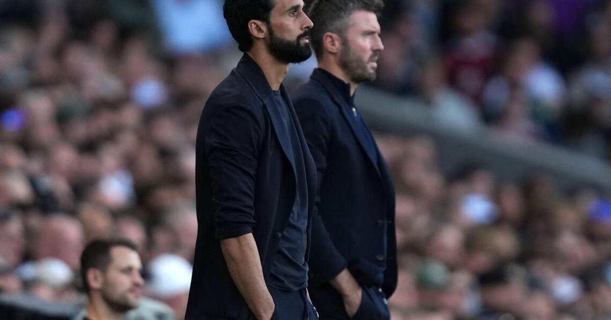 Fulham's Arbeloa fined for comments suggesting referee bias in Man United draw