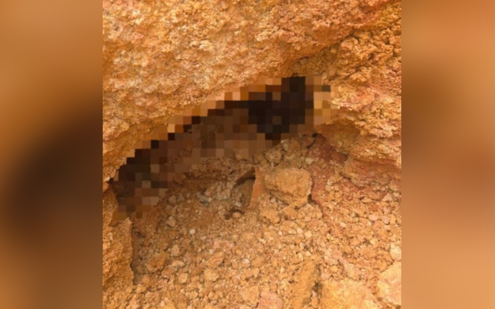 Lelaki Terperangkap Dalam Lubang di Johor Bahru, Anggota Bomba Lakukan Penyelamat