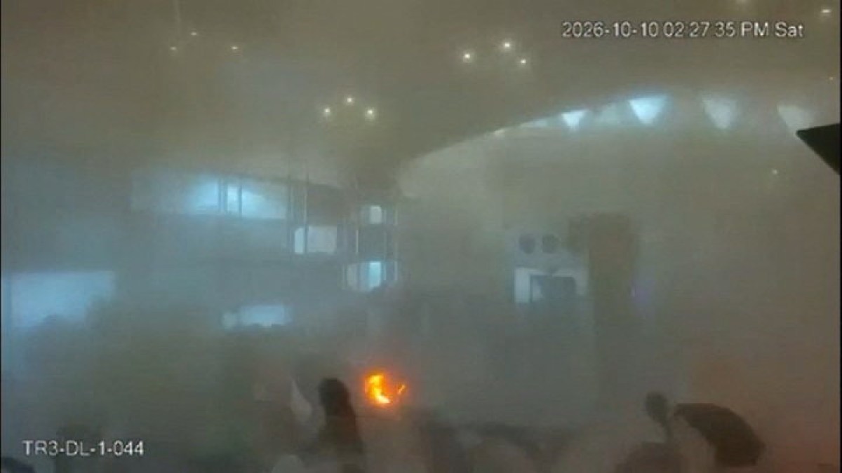 Attack on Saudi airport kills one, wounds eleven in latest strike