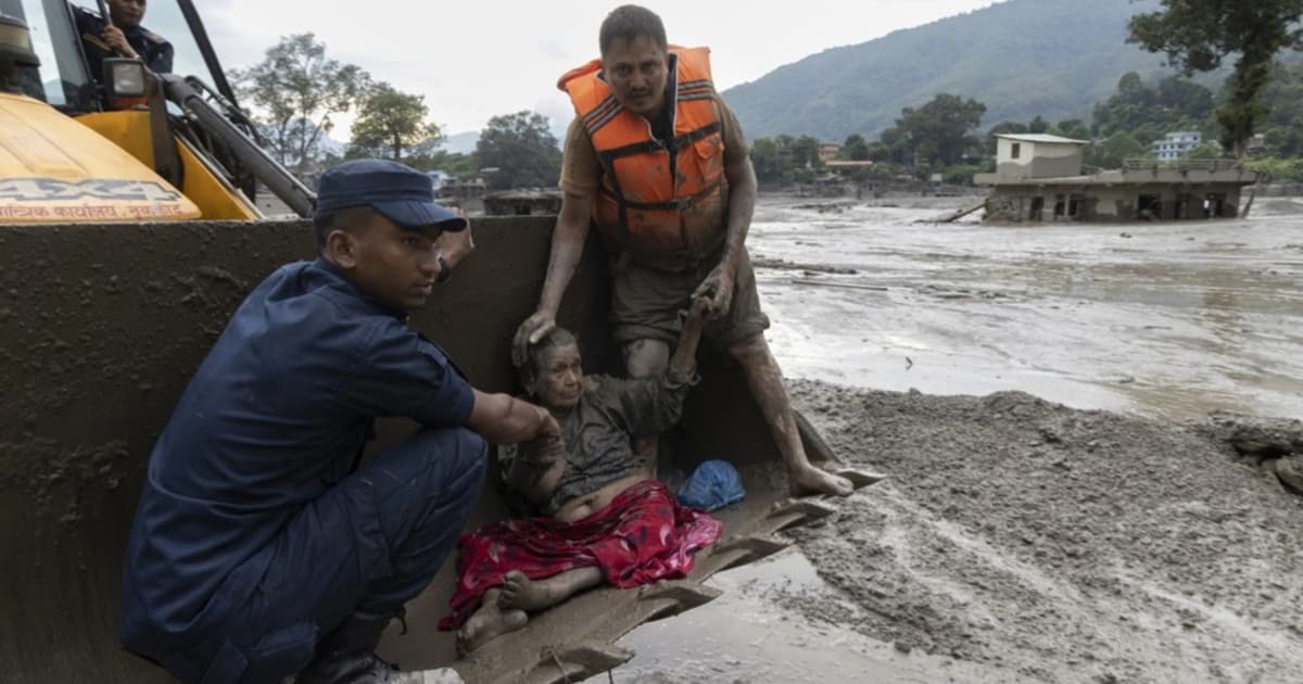 Nepal dan China memberi amaran risiko banjir baharu akibat tasik yang penuh