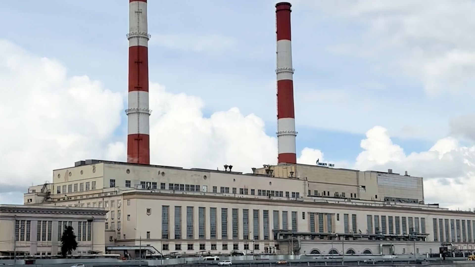 Russia, Ukraine Face Pressure to Cease Energy Infrastructure Strikes
