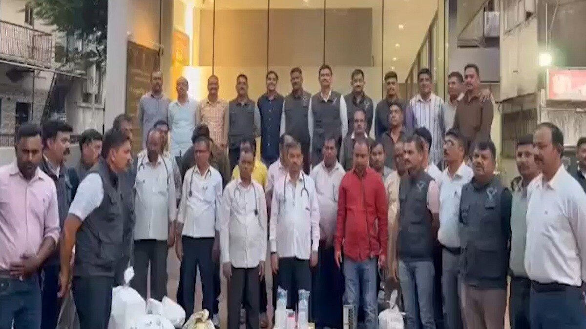 Sixteen Unlicensed Doctors Arrested in Major Medical Fraud Crackdown