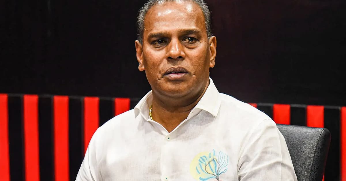 Bekas Menteri Sumber Manusia Saravanan Hadapi Tuduhan Rasuah