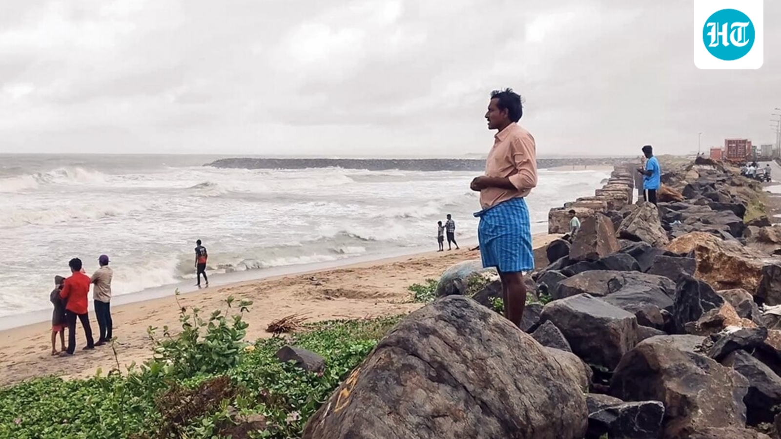 Cyclone warning hoisted across Tamil Nadu and Puducherry ports