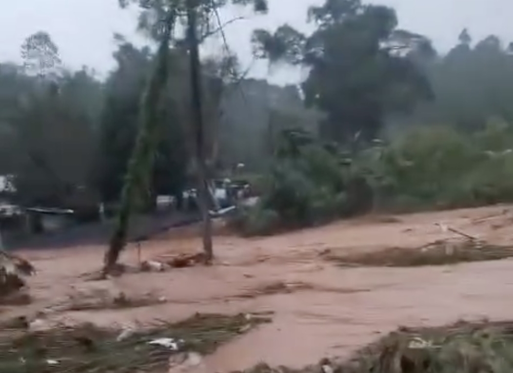 Jambatan Gantung Pos Brooke Musnah, Penduduk Kampung Terpencil