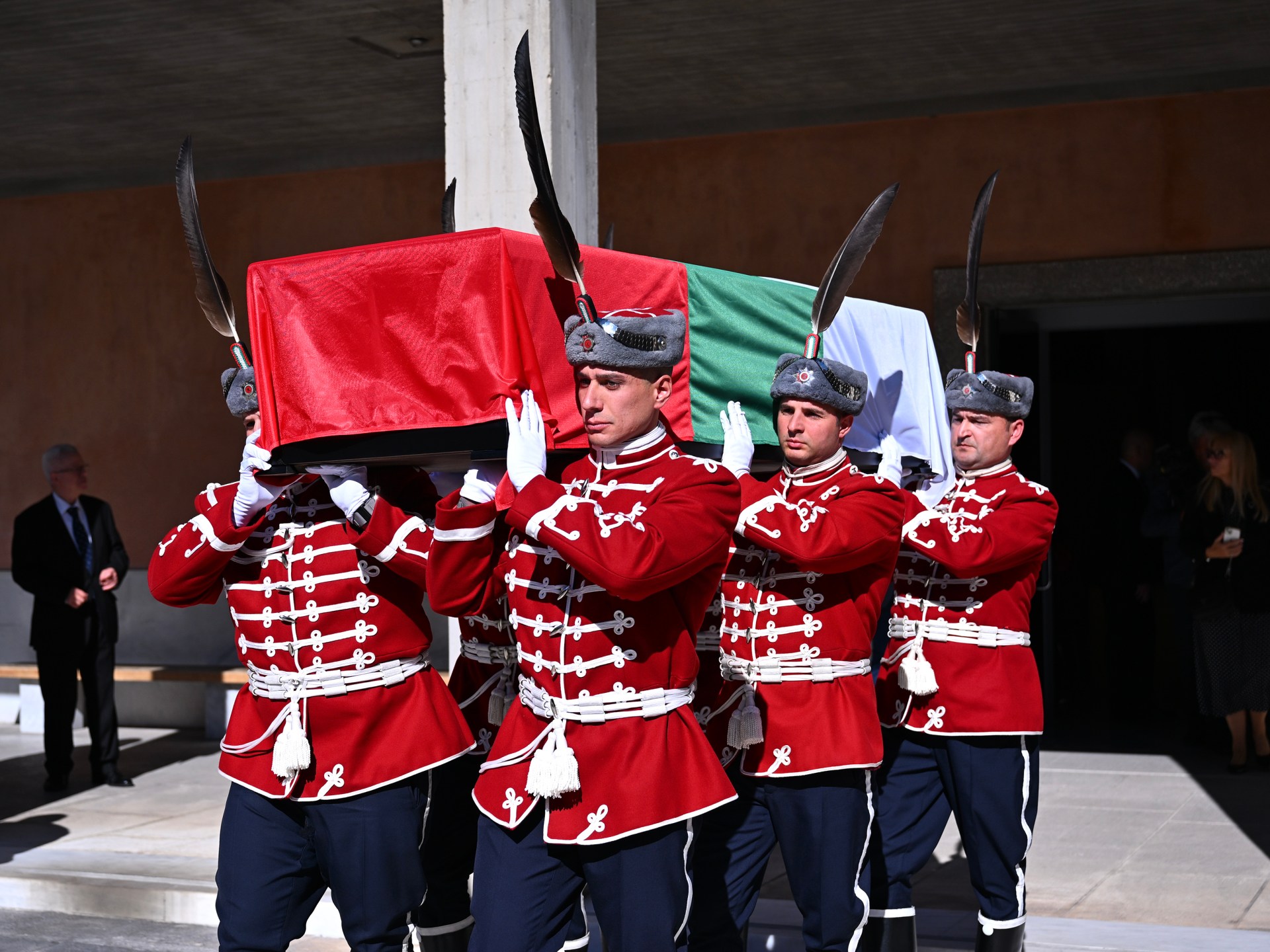 Bulgaria welcomes remains of medieval Emperor Samuel after millennium abroad
