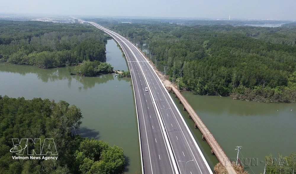 New expressway strengthens Mekong Delta link to Long Thanh airport