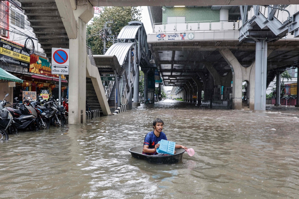 Warga Malaysia di Bangkok Diminta Berwaspada Tengah Banjir Berterusan