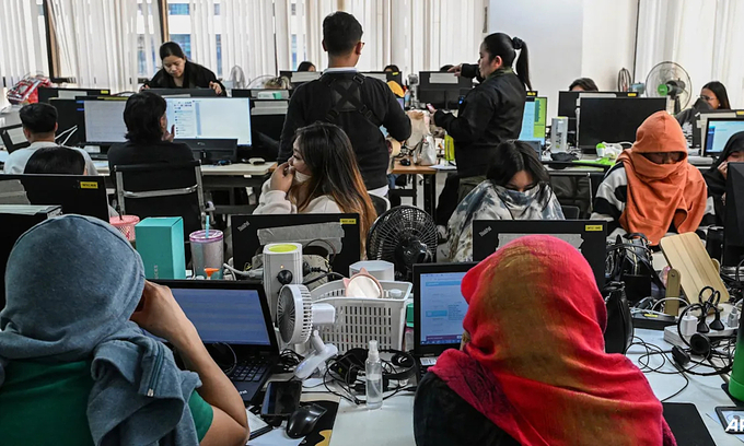 Philippines detains 244 foreign nationals in major online gambling crackdown