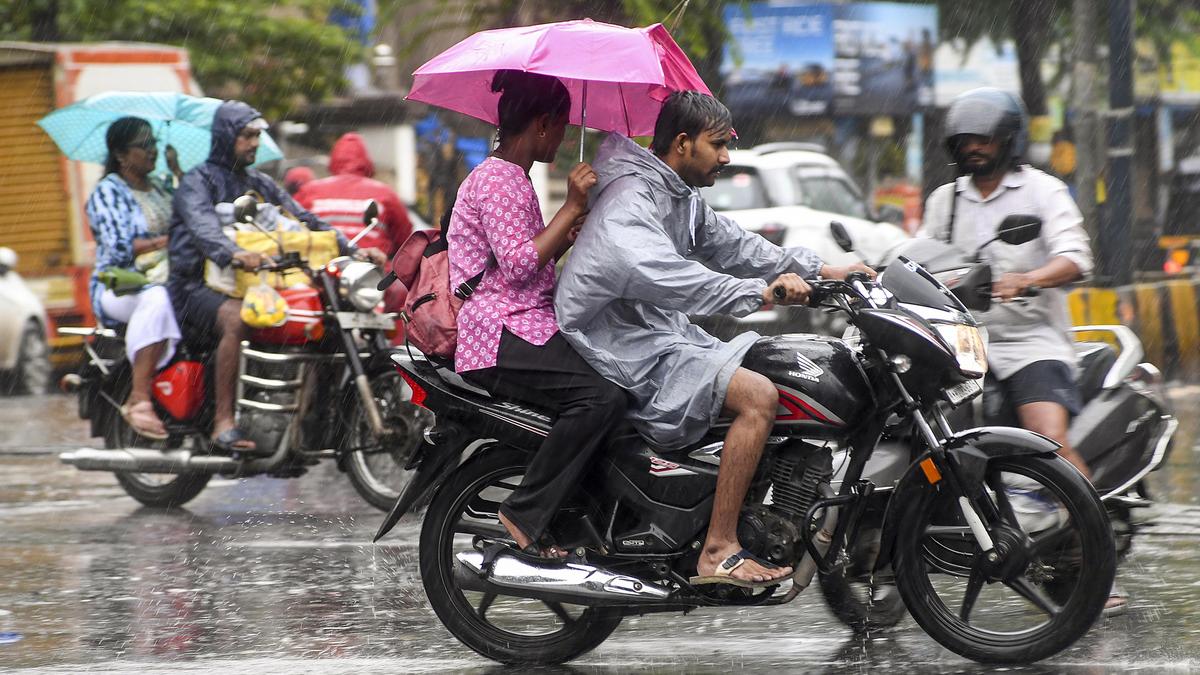 मुंबई में नारंगी सतर्कता जारी, 14 सितंबर को मध्यम बारिश की संभावना