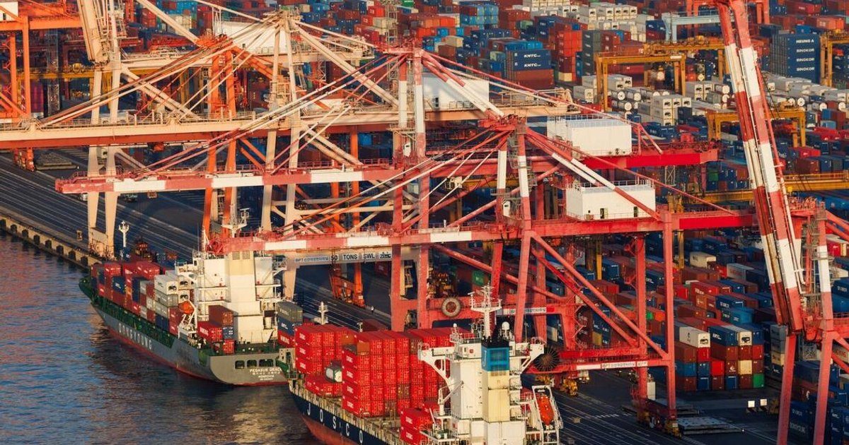 South Korea's export momentum accelerates on AI chip demand surge