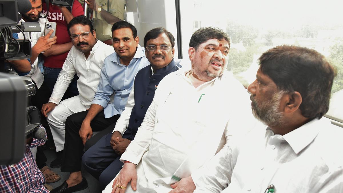 Telangana ministers travel on unified metro-bus pass in Hyderabad