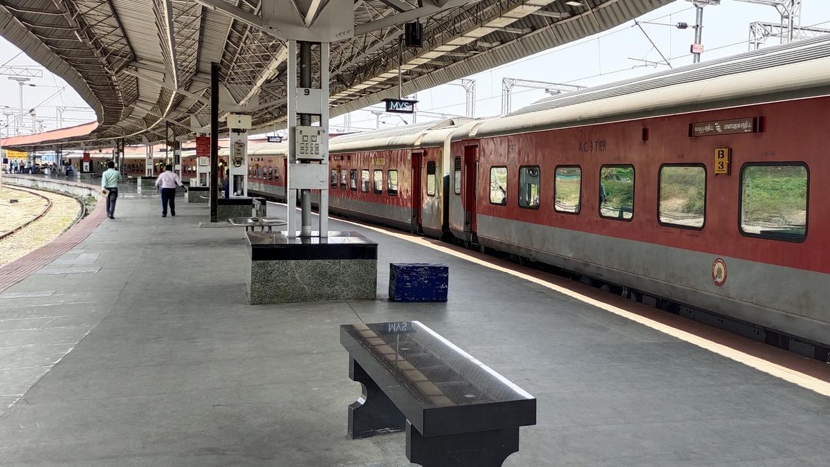 FIR filed after chicks kicked onto tracks at Guwahati railway station