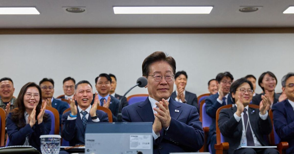 South Korea Tests Hypersonic Missile Under Lee's Defence Strategy